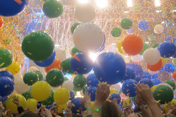 Tips For Creating an Incredible Birthday Party With Latex Balloons