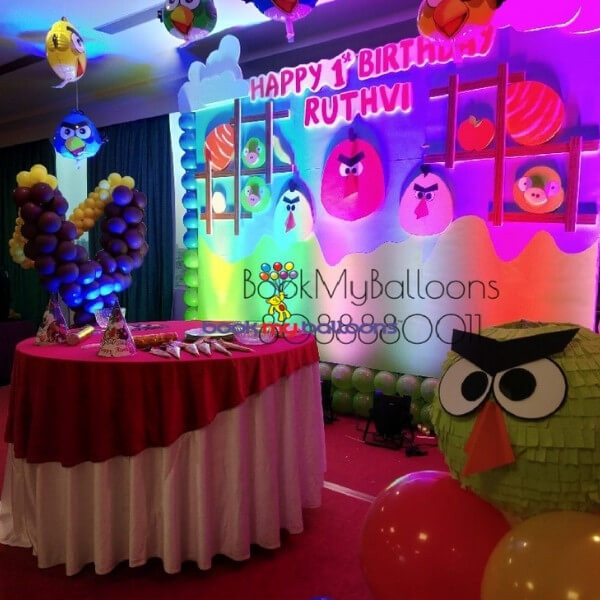 Angry Bird Cake Table Decorations