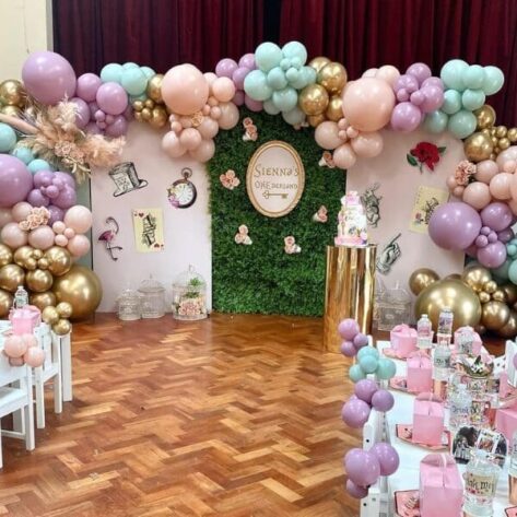 alice wonderland balloon decorations