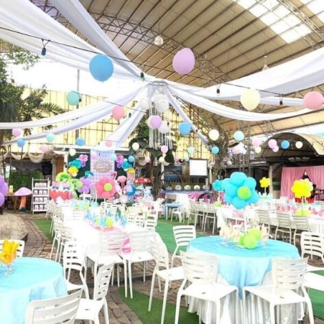 alice wonderland decorations